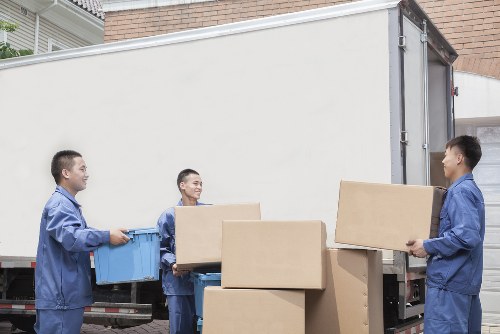 Local man and van service supporting a move in Chiswick residential streets