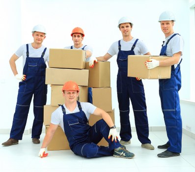 Moving support for a student flat in Chiswick