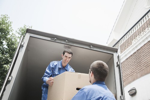 Packing and loading support for homes in Chiswick